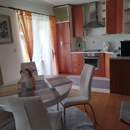 Appartmani Punta Apartment *