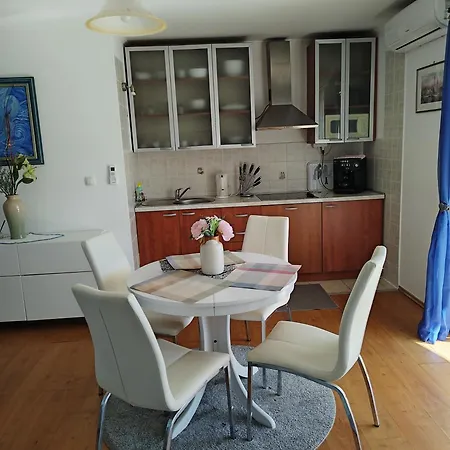 Appartmani Punta Apartman *