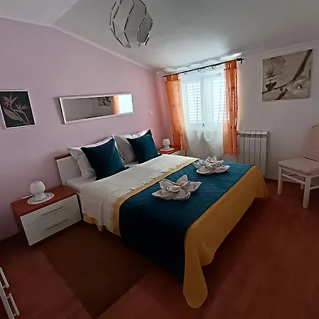 Apartment Appartmani Punta