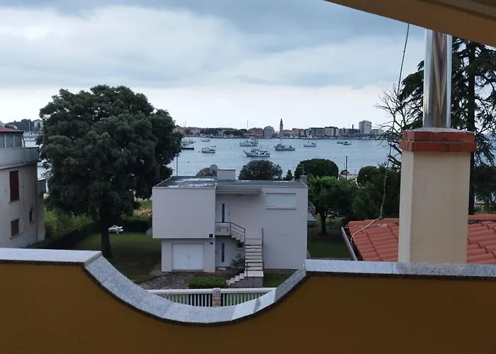 Appartmani Punta 아파트 *