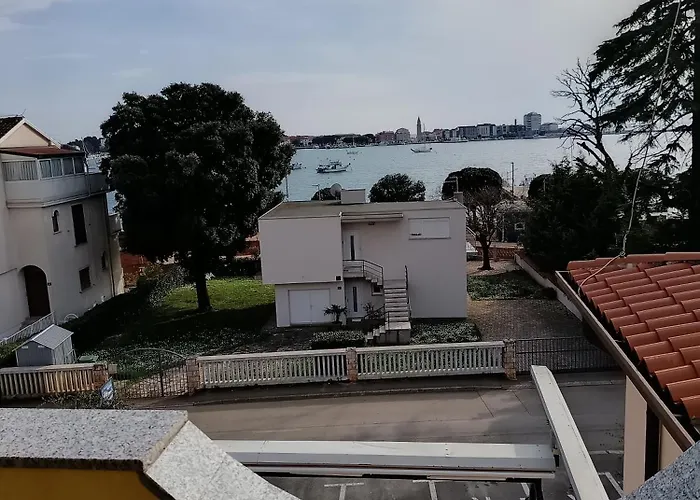 Appartmani Punta 아파트 우마그